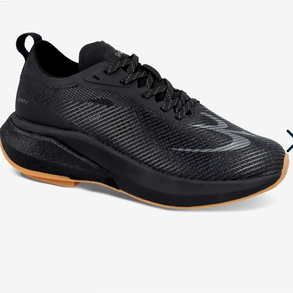 Gdefy Women's Black AstroRun gravity defyer size 8